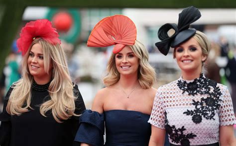 What to Wear to Aintree Racecourse. .